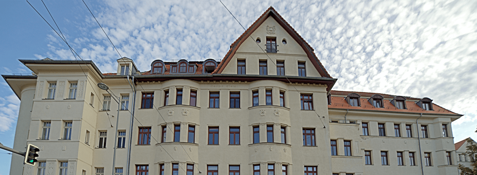 Immobilienobjekt verwaltet durch SC Hausverwaltung Modernes Backstein-Mehrfamilienhaus in Leipzig